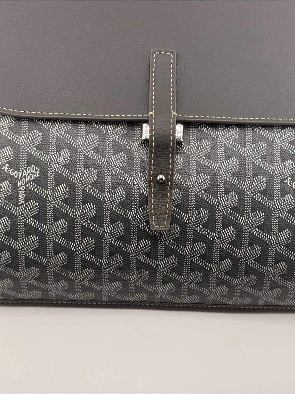 Goyard Coursier Messenger